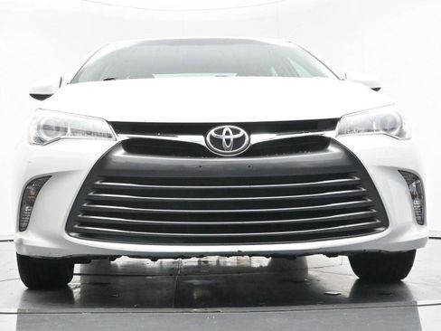 Used 2015 Toyota Camry LE FWD image 33