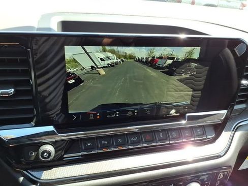 New 2026 Chevrolet Silverado 1500 ZR2 AWD/4WD image 14