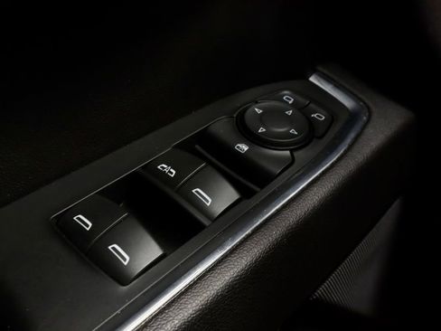 Used 2023 Chevrolet Silverado 1500 LT AWD/4WD image 26