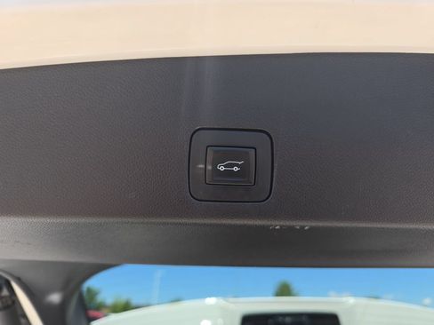 Used 2020 Buick Encore GX Essence w/ Experience Buick Package AWD/4WD image 13