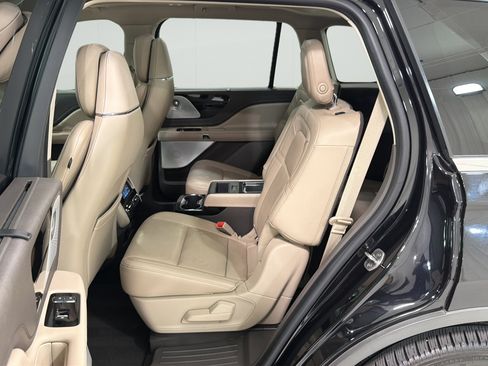 Used 2020 Lincoln Aviator Reserve w/ Equipment Group 202A AWD/4WD image 22