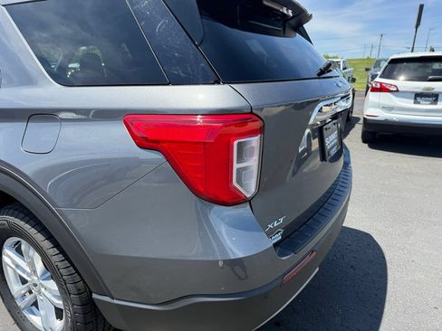 Used 2023 Ford Explorer XLT w/ Equipment Group 202A AWD/4WD image 40