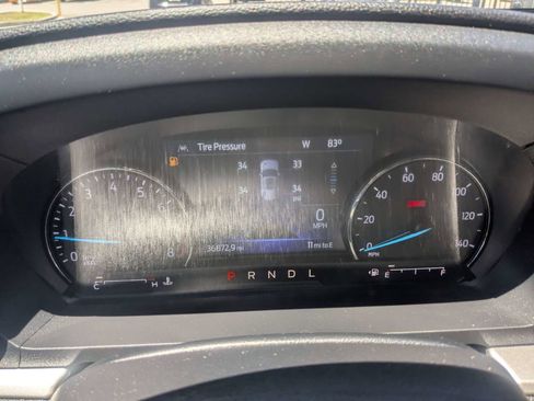 Used 2022 Ford Explorer XLT w/ Equipment Group 202A AWD/4WD image 30