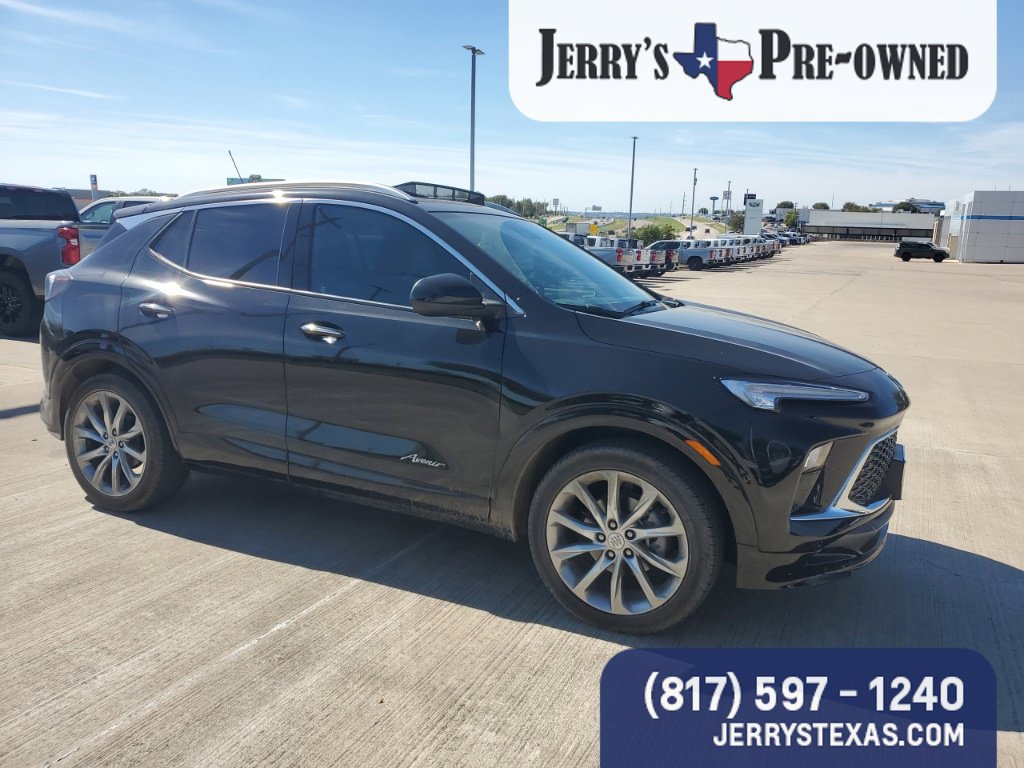 Used 2024 Buick Encore GX Avenir w/ Avenir Convenience Package FWD image 2