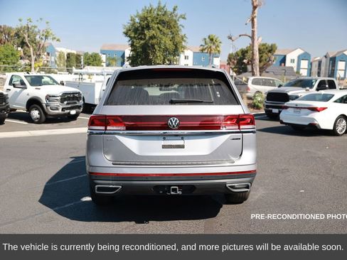 Used 2024 Volkswagen Atlas SEL image 4