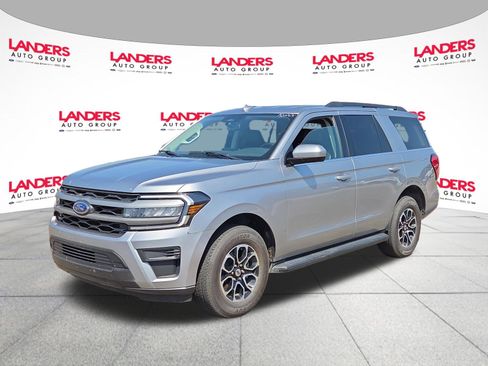 Certified 2024 Ford Expedition XLT RWD image 7