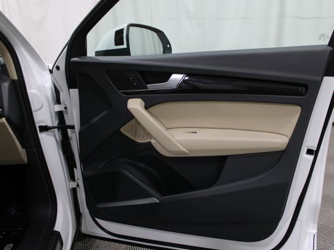 Used 2018 Audi Q5 2.0T Premium Plus w/ Premium Plus Package image 28