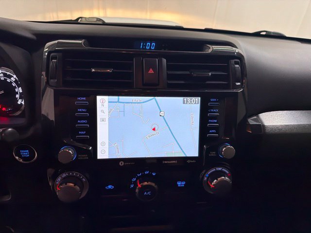 Used 2020 Toyota 4Runner TRD Off-Road Premium AWD/4WD image 17