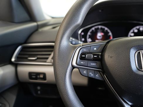 Used 2020 Honda Accord LX image 13