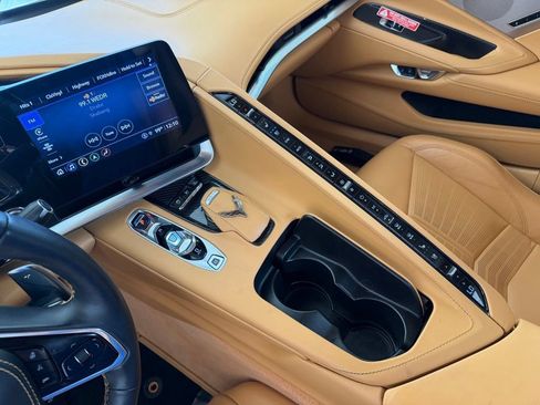 Used 2021 Chevrolet Corvette Stingray Premium Conv w/ Z51 Performance Package RWD image 45