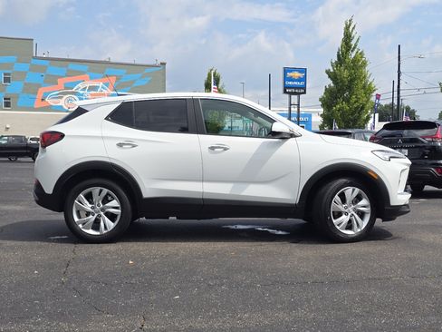 Used 2024 Buick Encore GX Preferred FWD image 19
