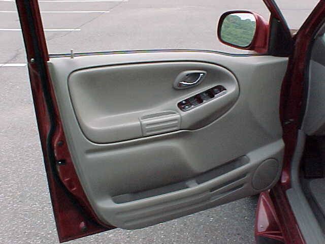 Used 2005 Suzuki XL7 4WD image 22