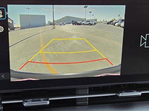 Used 2025 Hyundai Kona SEL image 12