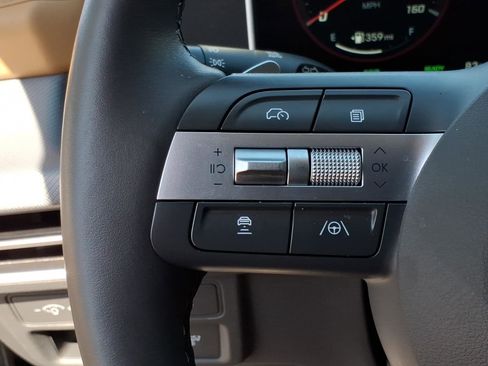 Certified 2025 Hyundai Sonata Limited FWD image 25