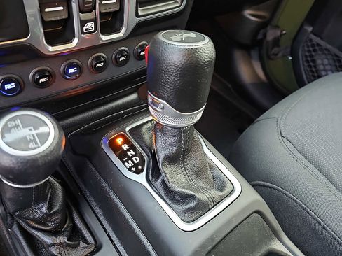 Used 2020 Jeep Wrangler Willys image 14