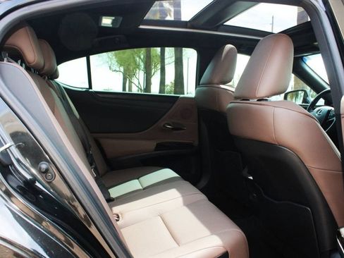 Used 2024 Lexus ES 350 w/ Premium Package FWD image 14