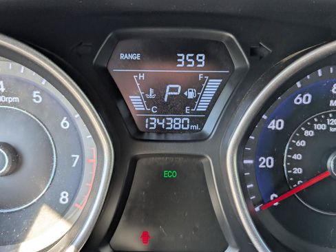 Used 2016 Hyundai Elantra SE FWD image 13