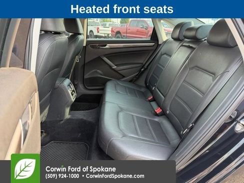 Used 2017 Volkswagen Passat 1.8T SE FWD image 11
