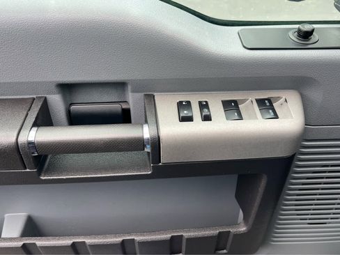 Used 2013 Ford F250 XLT image 30