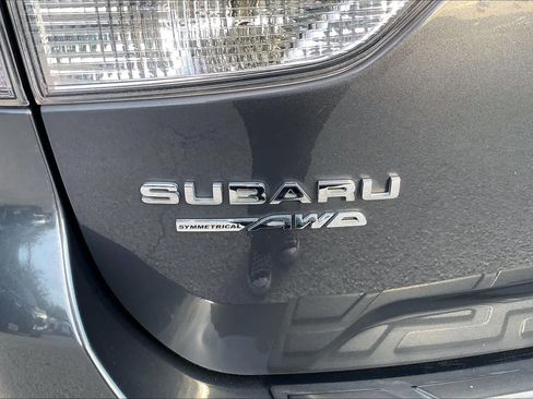 Used 2020 Subaru Forester Premium AWD/4WD image 31
