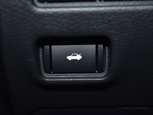 New 2025 Nissan Sentra SR image 14