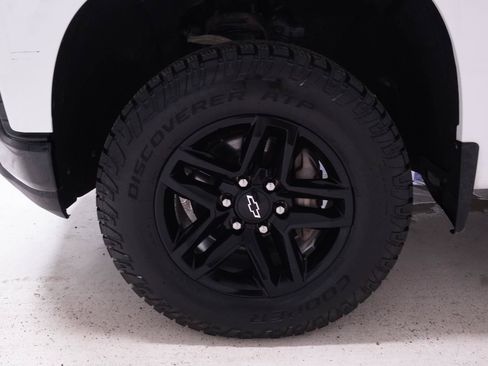 Used 2020 Chevrolet Silverado 1500 Custom Trail Boss w/ Custom Convenience Package AWD/4WD image 29