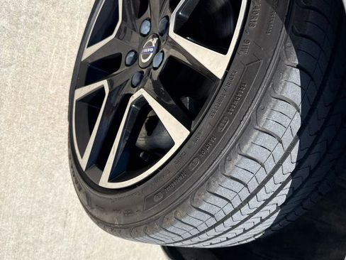 Used 2018 Volvo V60 T5 Dynamic w/ Vision Package FWD image 53