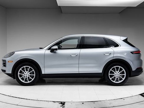 Certified 2026 Porsche Cayenne AWD/4WD image 2