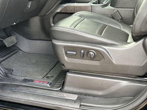 Used 2023 GMC Sierra 2500 Denali w/ Denali Ultimate Package image 17