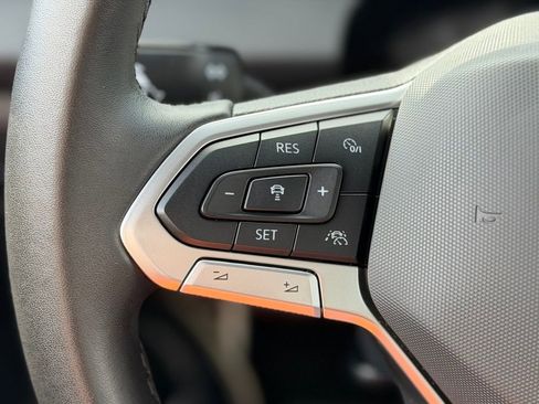 Used 2025 Volkswagen Jetta Sport image 10