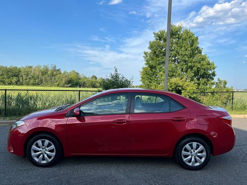 Used 2015 Toyota Corolla LE FWD image 8