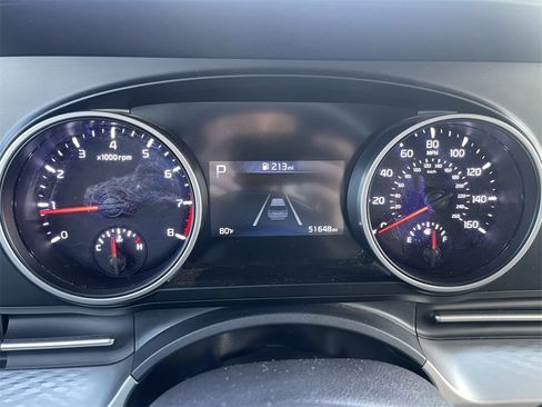 Used 2023 Kia Carnival LX image 14