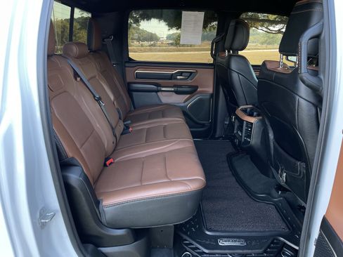 Used 2022 RAM 1500 Limited w/ Body Color Bumper Group image 44