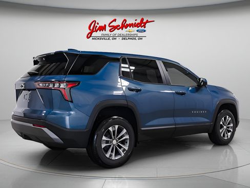 New 2026 Chevrolet Equinox LT w/ Safety and Technology Package FWD image 6