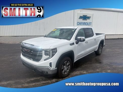Certified 2025 GMC Sierra 1500 SLT AWD/4WD image 1
