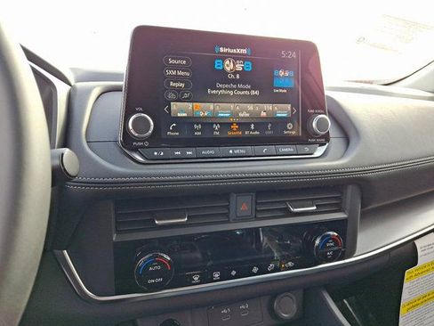 New 2025 Nissan Rogue SV image 8