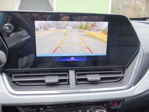 New 2026 Chevrolet Trax LT w/ Driver Confidence Package image 17