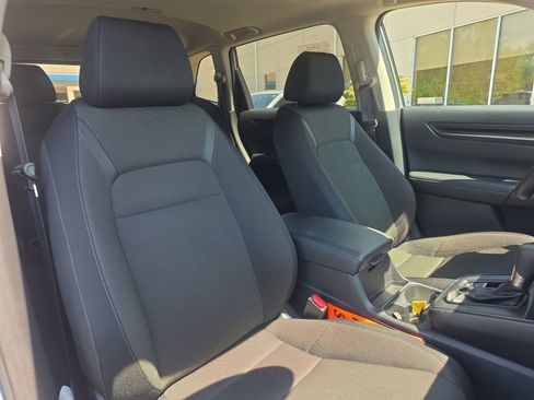 Used 2023 Honda CR-V EX image 13