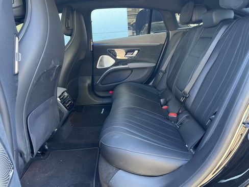 Used 2023 Mercedes-Benz EQS 580 4MATIC Sedan image 6