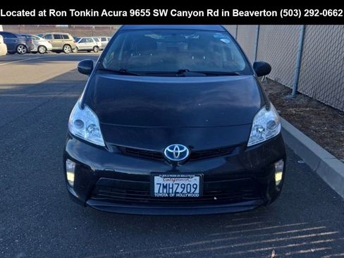 Used 2015 Toyota Prius Two FWD image 3