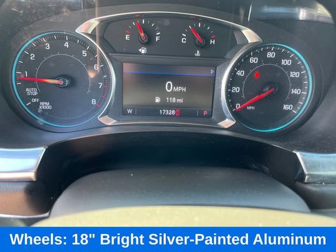 Used 2023 Chevrolet Traverse LT AWD/4WD image 16