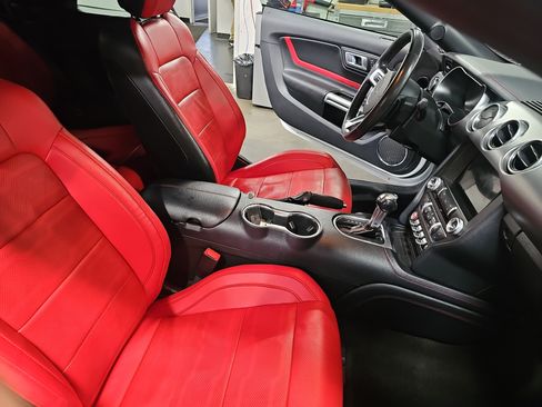 Used 2018 Ford Mustang Premium w/ Equipment Group 201A RWD image 10