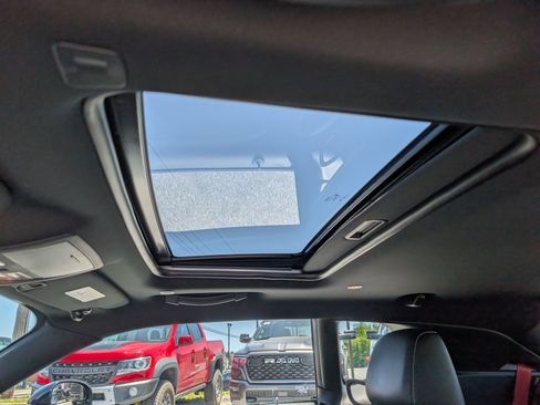Used 2019 Dodge Challenger SRT Hellcat Redeye RWD image 22