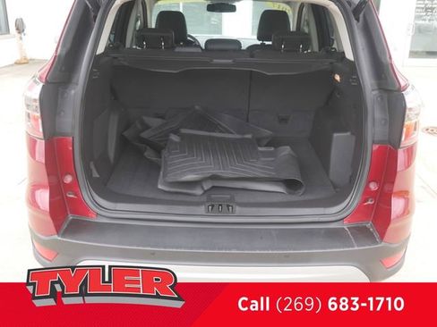 Used 2017 Ford Escape Titanium AWD/4WD image 17