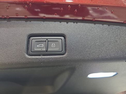 New 2025 Audi Q5 Prestige image 13