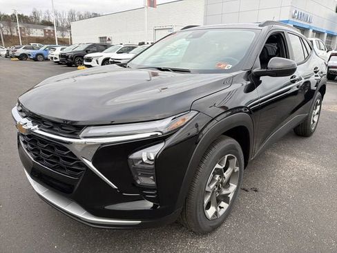 New 2026 Chevrolet Trax LT w/ Driver Confidence Package image 10