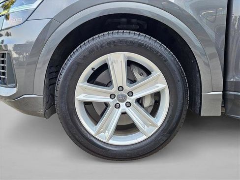 Used 2019 Audi Q8 Premium w/ Convenience Package AWD/4WD image 24