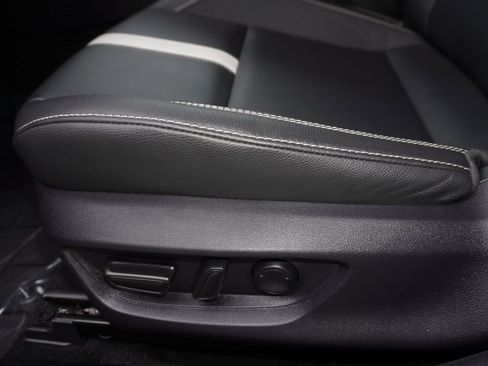 Certified 2025 Toyota Camry SE image 11