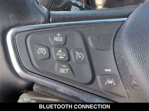 Used 2019 Chevrolet Equinox LT w/ Driver Convenience Package image 8