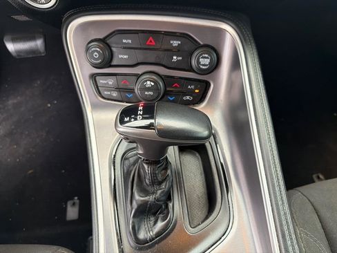 Used 2020 Dodge Challenger SXT image 21